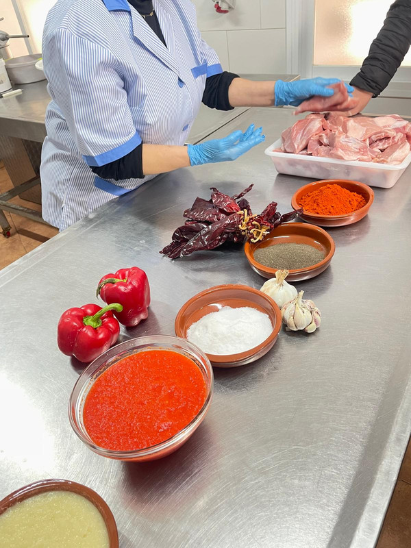 Carnicería Mercedes Cuadros Vivo 0