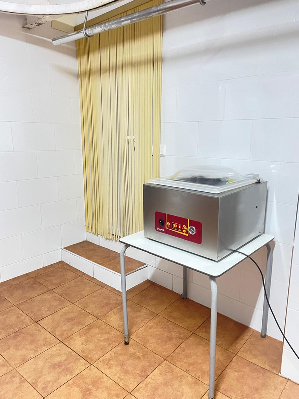 Carnicería Mercedes Cuadros Vivo 12